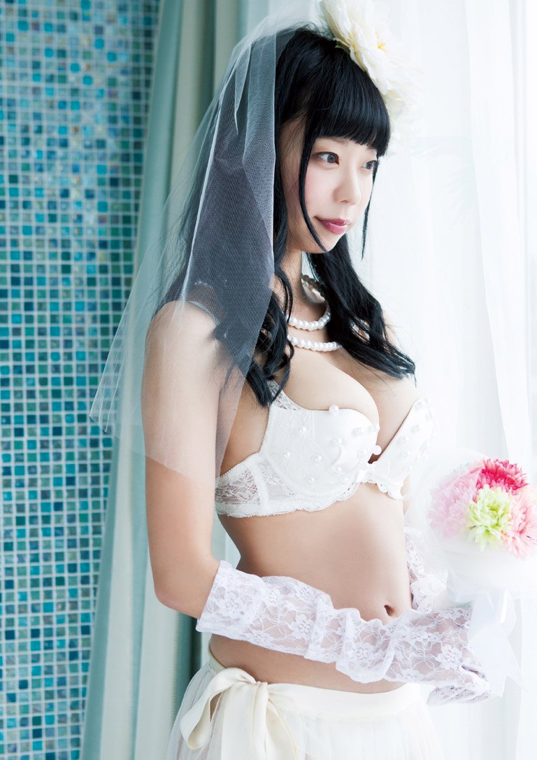 Beautiful charmer Hikaru Aoyama charming in Marry Me  in All Gravure set Marry Me