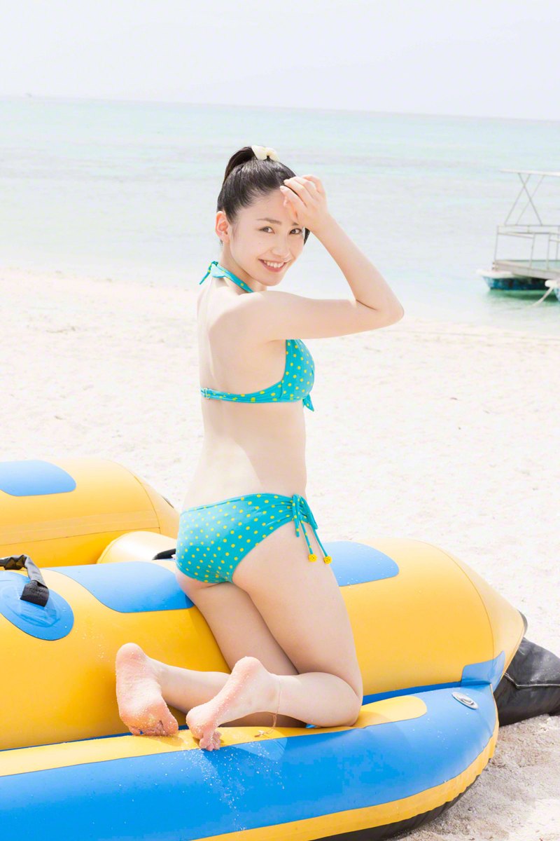 Adorable and playful girl You Kikkawa naughty in Beach Vacation  in All Gravure set Beach Vacation