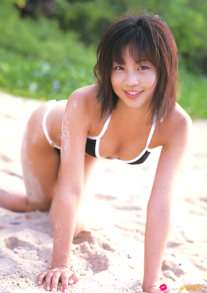 Adventurous and daring angel Misako Yasuda charming in Le Soleil  in All Gravure set Le Soleil