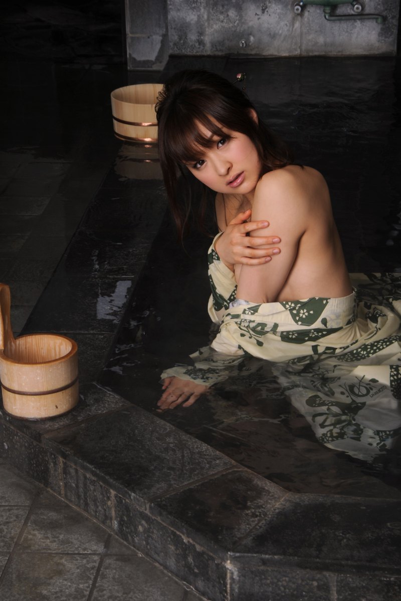 Top class hottie Yukiko Suou charming in Dont Leave Now  in All Gravure set Dont Leave Now