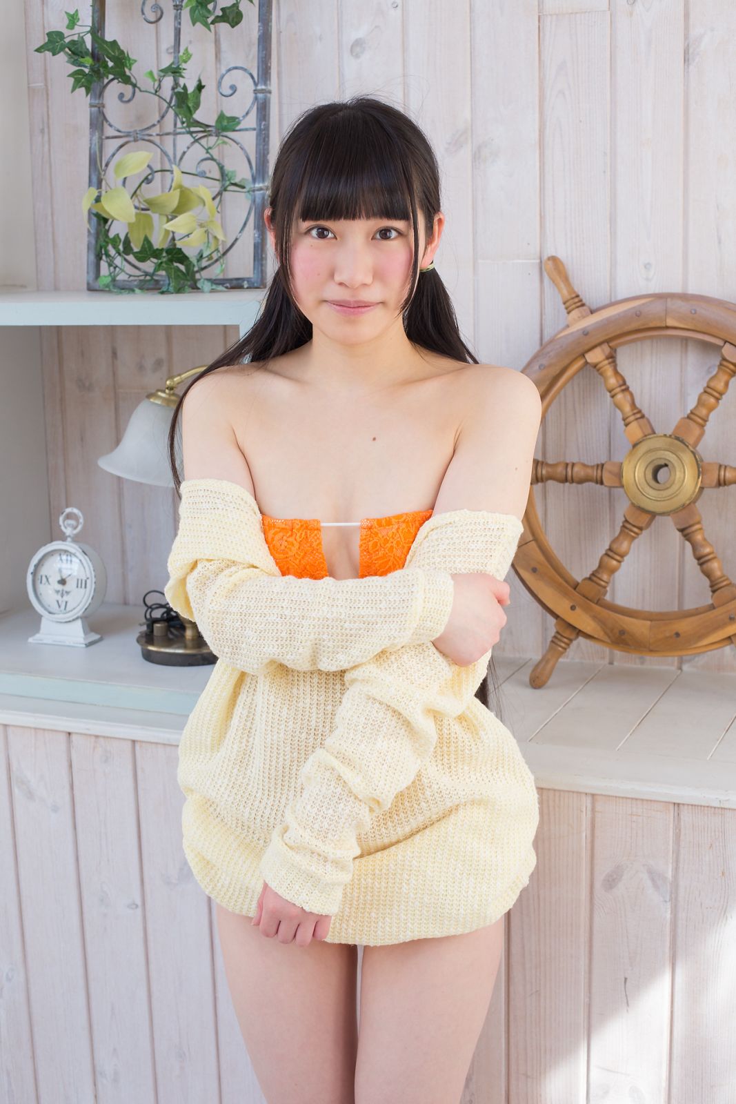 Bloomed stunner Ayana Haduki bares her smoking hot body in Pumpkin Pie  in All Gravure set Pumpkin Pie