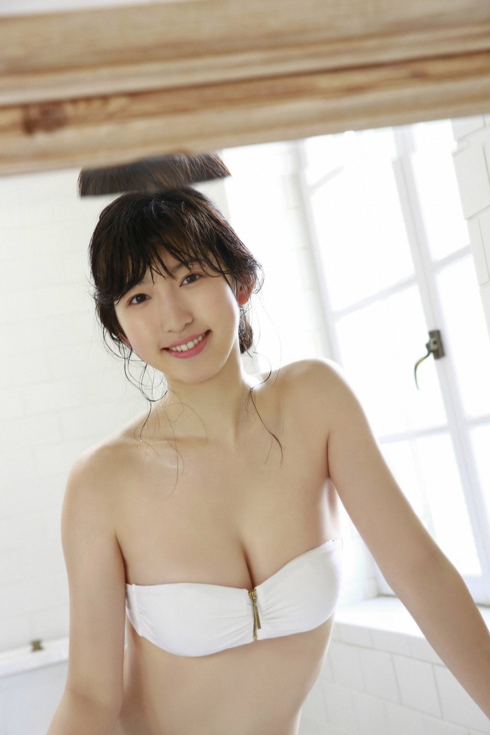 Perfectly Shaped damsel Mikoto Hibi bares her smoking hot body in Dreamer  in All Gravure set Dreamer