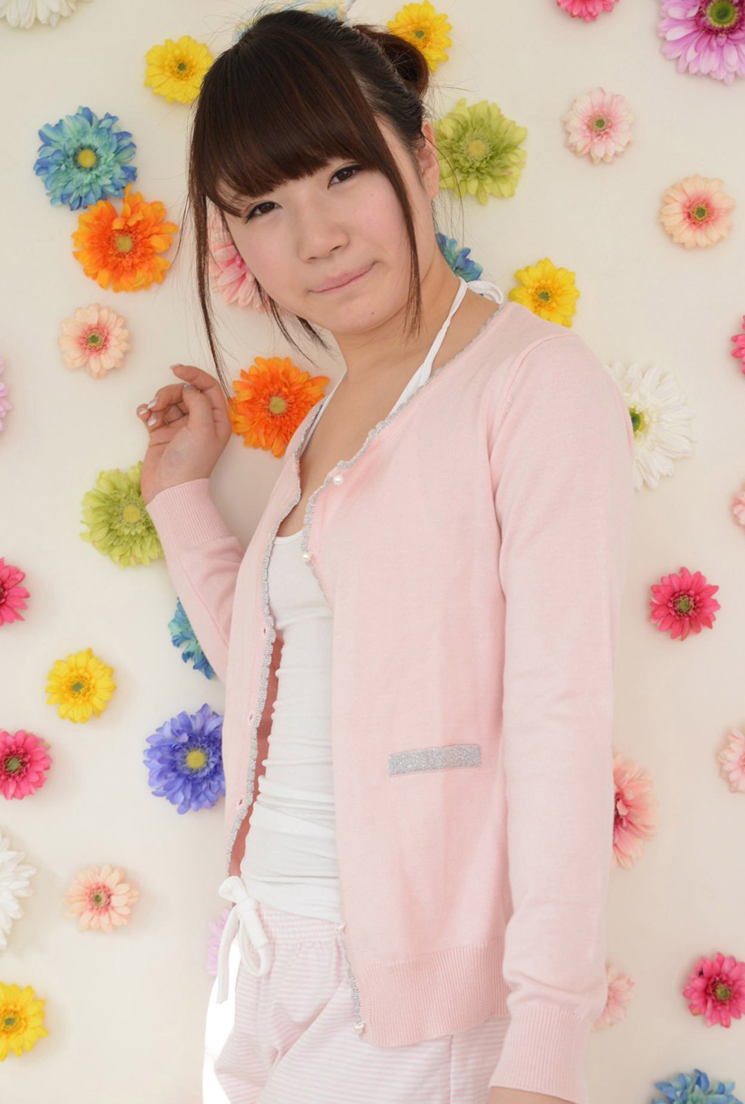 Adorable and playful babe Haruka Senboshi exposed in Pink Intrique  in All Gravure set Pink Intrique