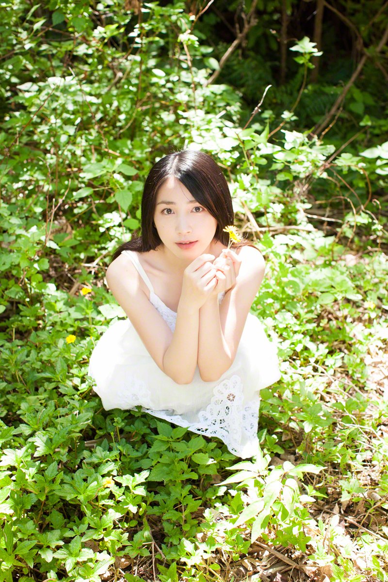 Blossoming young charmer You Kikkawa bares her smoking hot body in Neighbors Cutie  in All Gravure set Neighbors Cutie