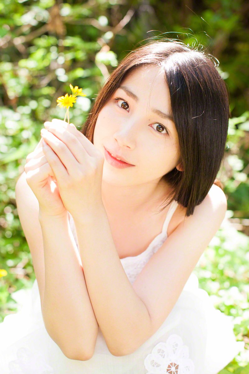 Blossoming young charmer You Kikkawa bares her smoking hot body in Neighbors Cutie  in All Gravure set Neighbors Cutie