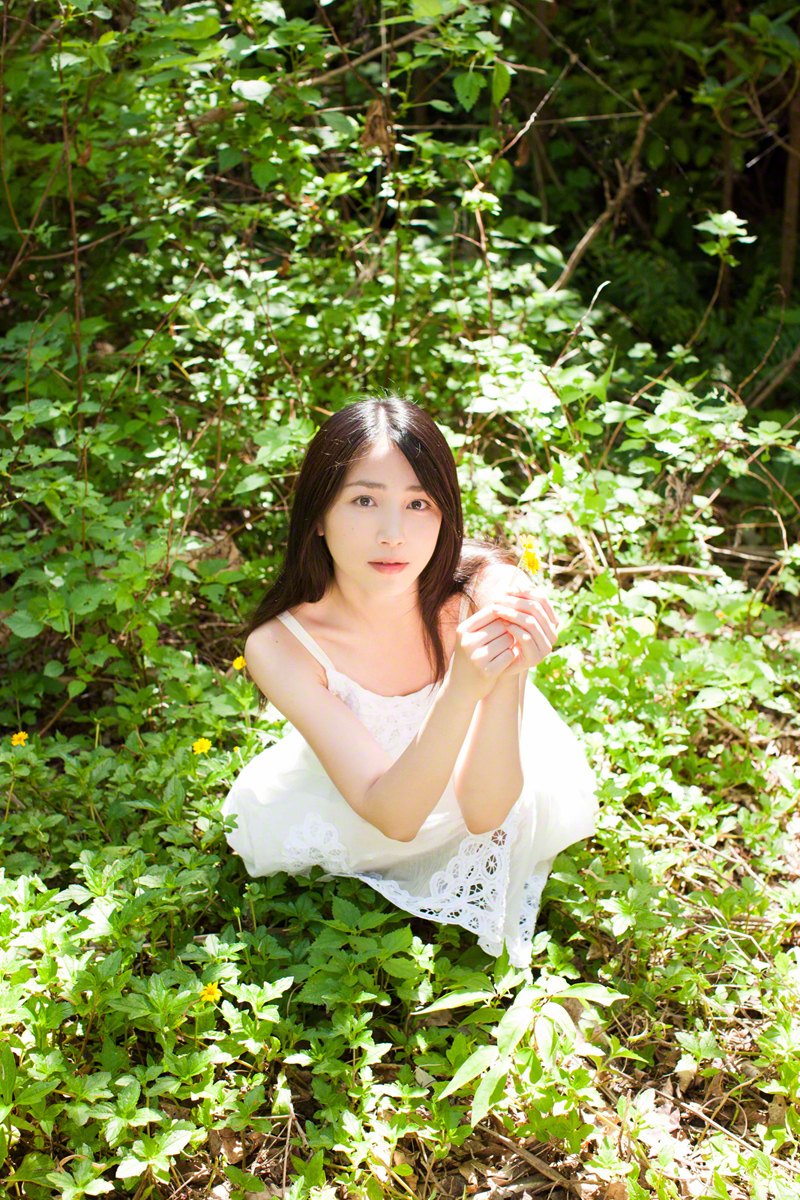 Blossoming young charmer You Kikkawa bares her smoking hot body in Neighbors Cutie  in All Gravure set Neighbors Cutie