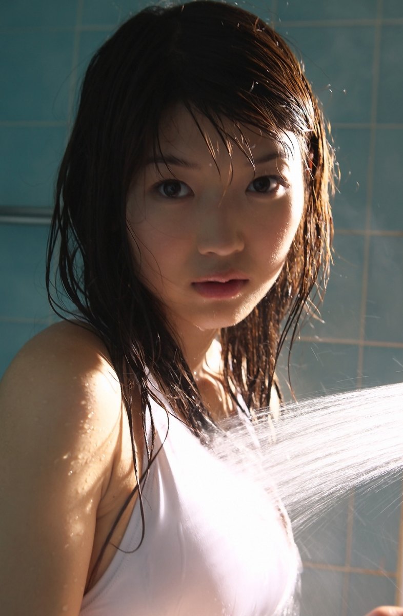 Blossoming young beauty Noriko Kijima shows off her stunning body in Shower Test  in All Gravure set Shower Test