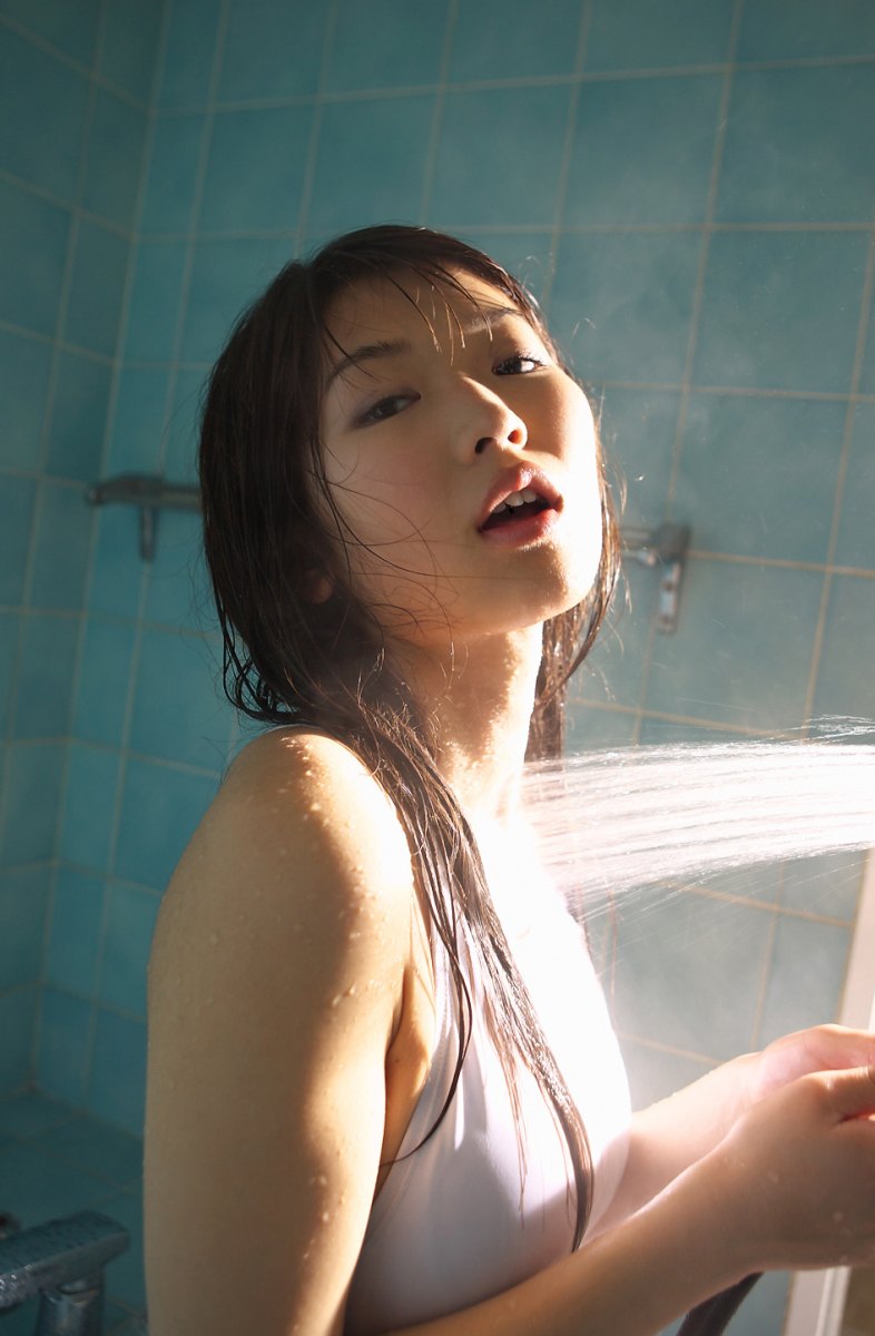 Blossoming young beauty Noriko Kijima shows off her stunning body in Shower Test  in All Gravure set Shower Test