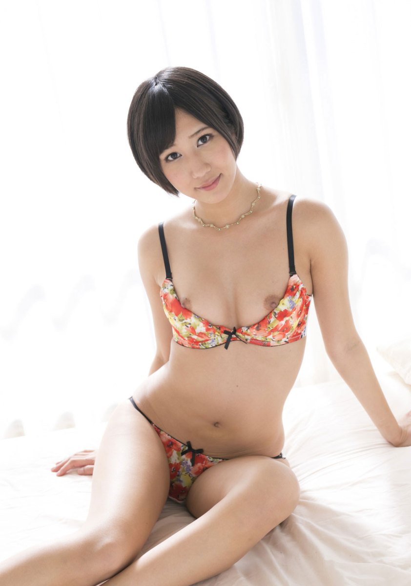 Adorable and playful charmer Riku Minato enchanting in Tender Welcome  in All Gravure set Tender Welcome