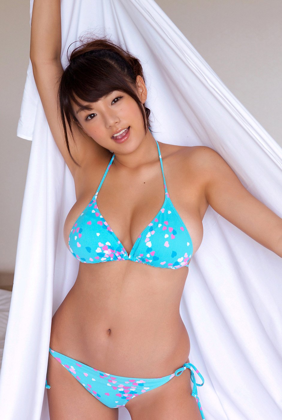 Sexy yet charming girl Ai Shinozaki seductive in Full Of Life  in All Gravure set Full Of Life