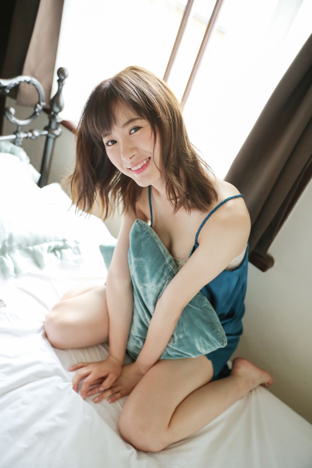 Cute doll babe Erina Ikuta shows off her stunning body in Sullen Heart 2  in All Gravure set Sullen Heart 2