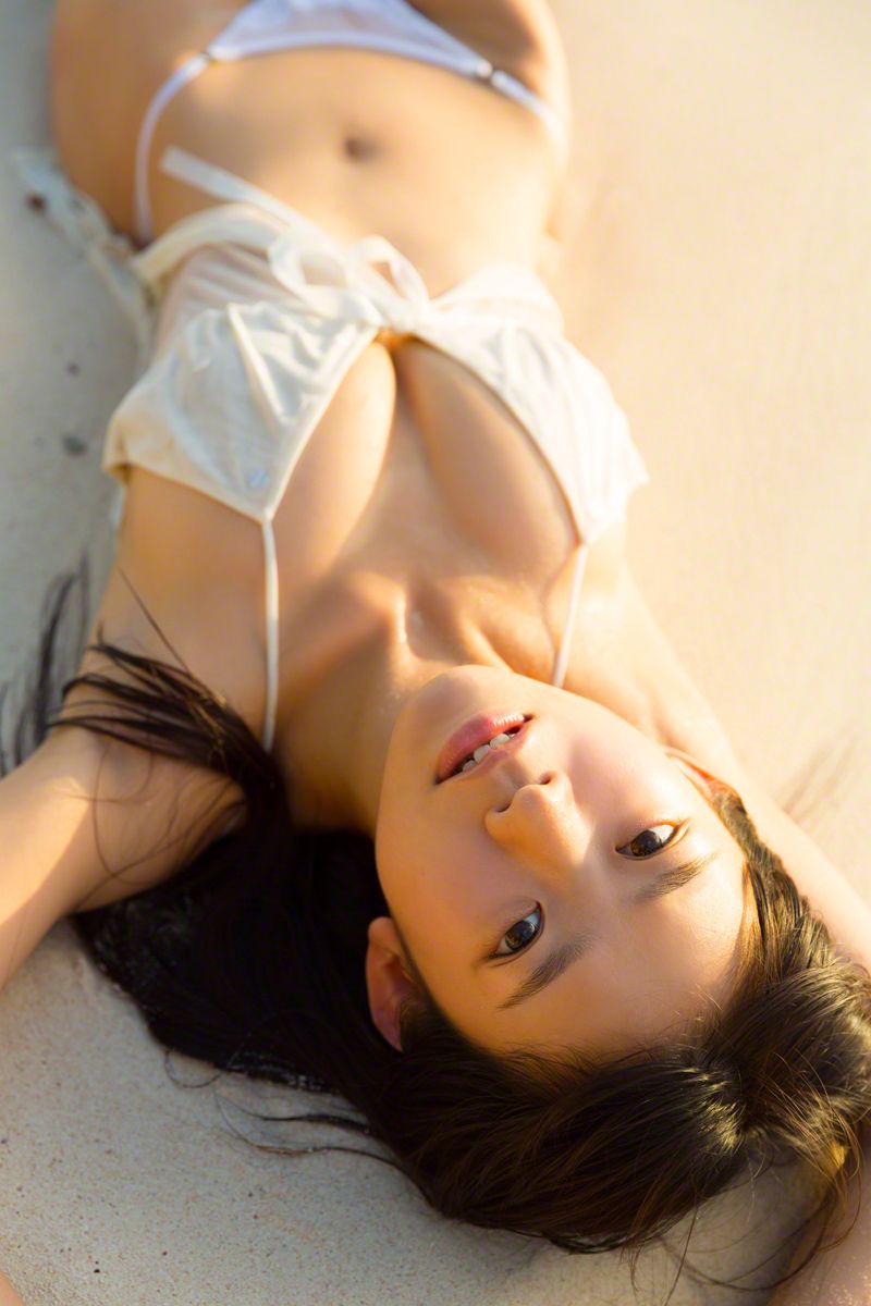 Adorable and playful vixen Marina Nagasawa shows off her gorgeous body in Daughter Of Sun  in All Gravure set Daughter Of Sun