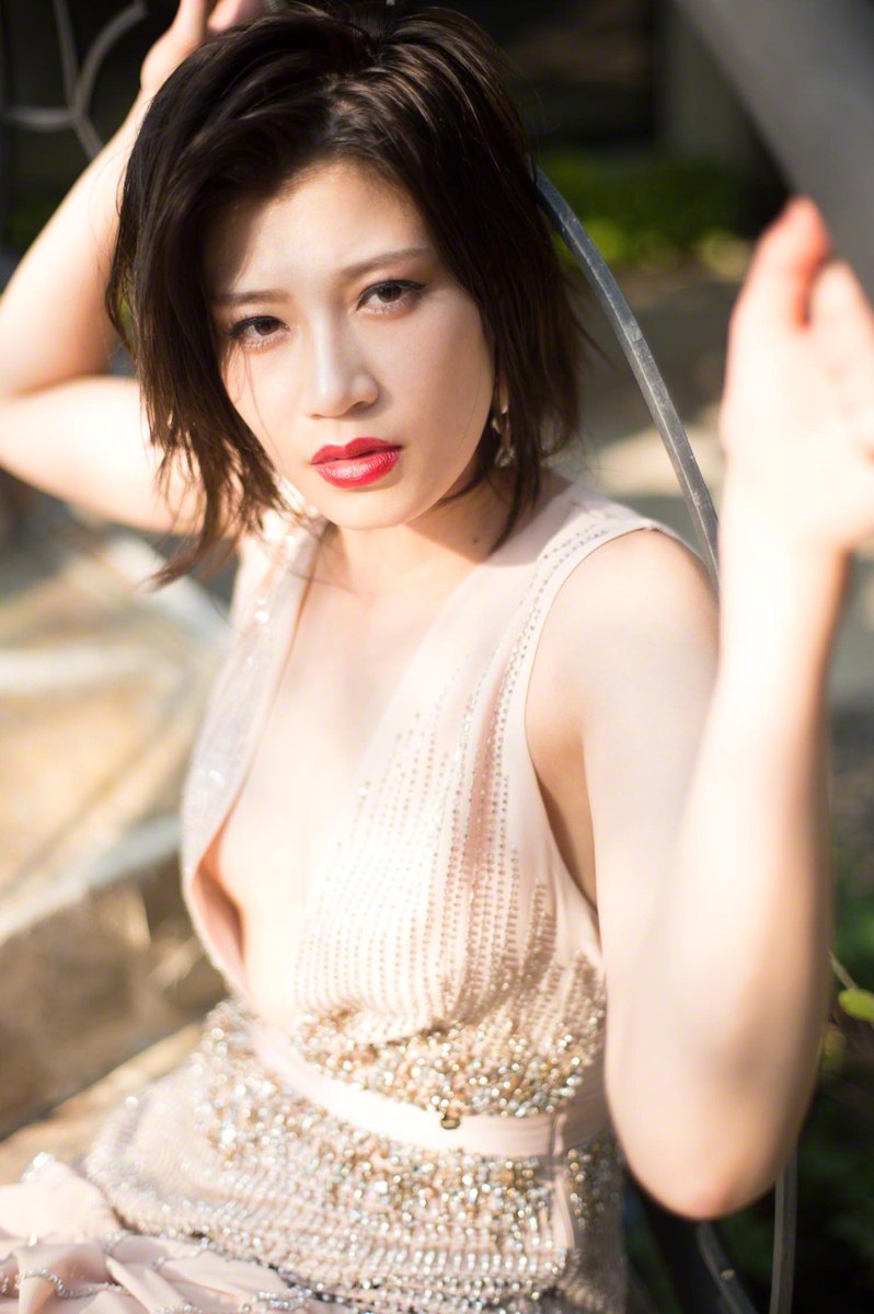 Fantastic damsel Tomomi Takano seductive in Tough Girl  in All Gravure set Tough Girl