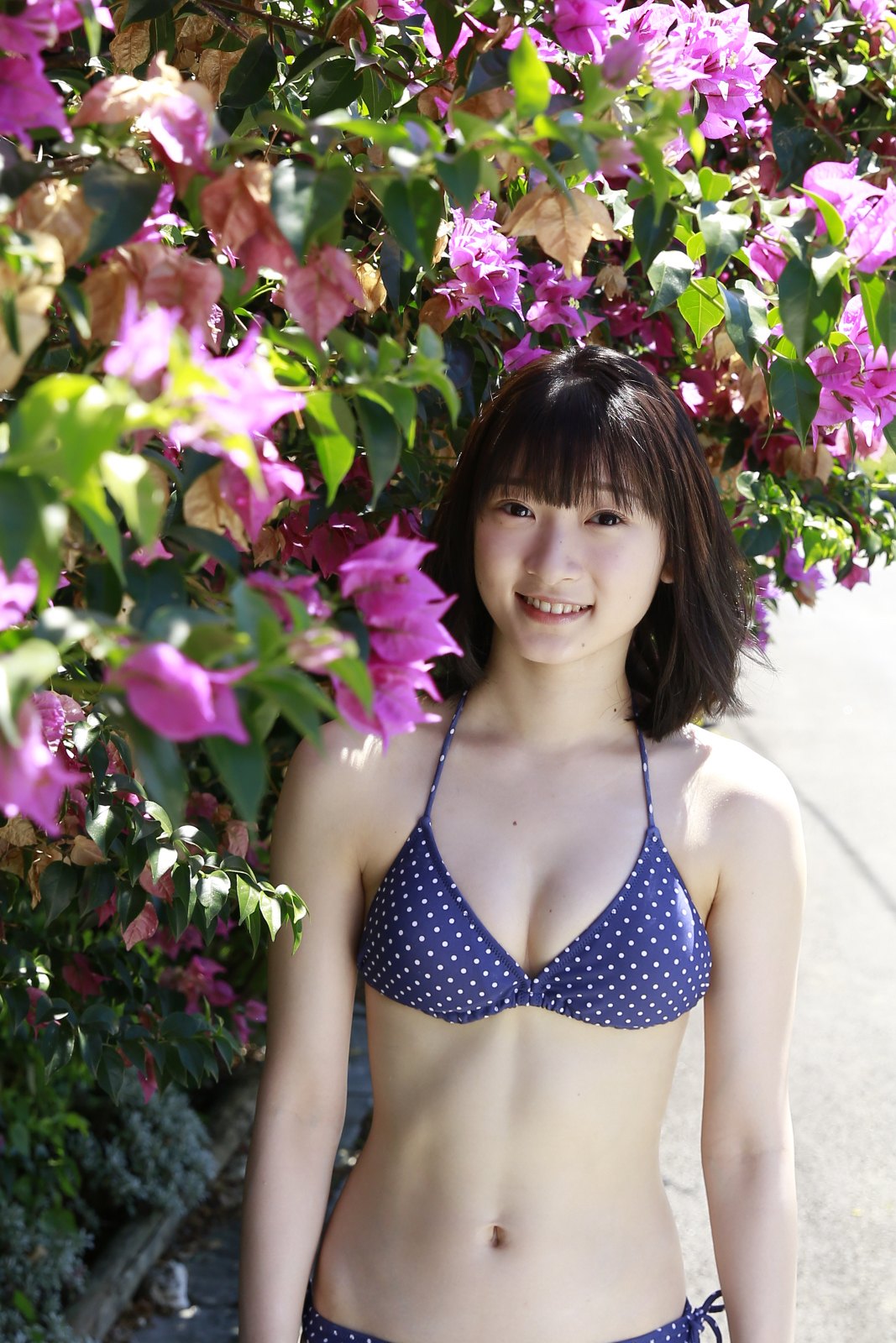 Perfectly Shaped vixen Karin Miyamoto shows her attractive young body in Summer Retreat  in All Gravure set Summer Retreat